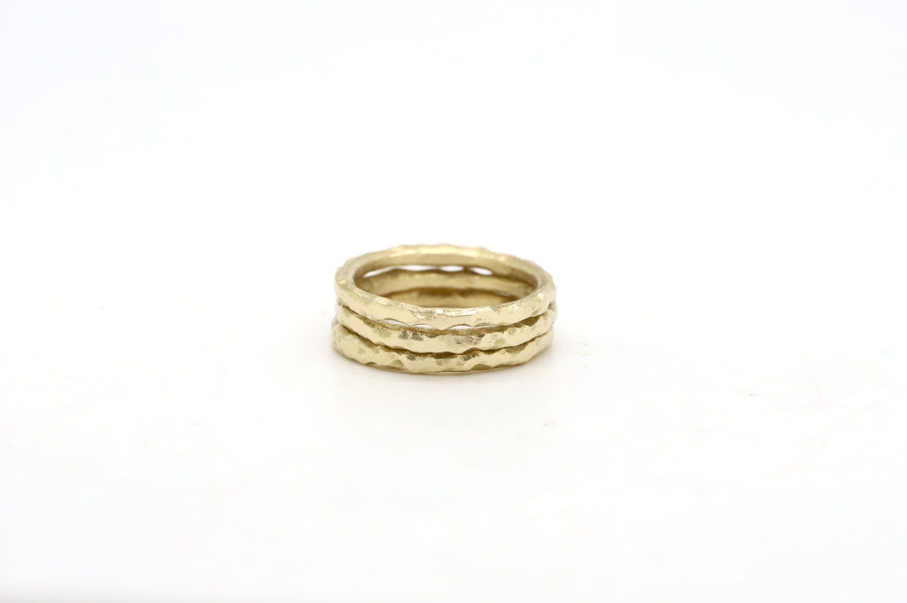 Thin Gravel Ring